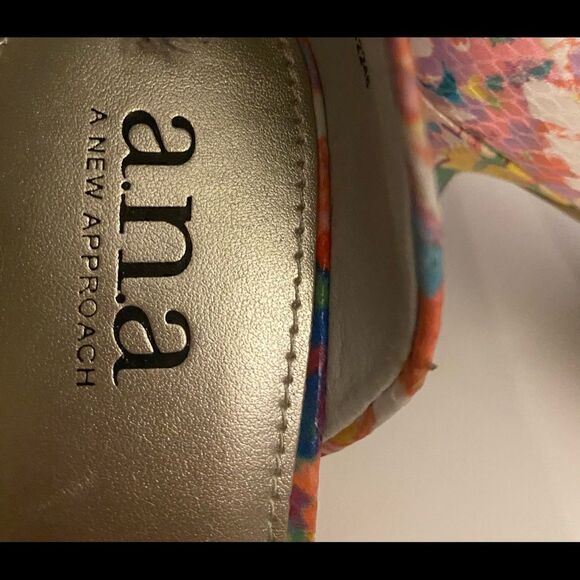 A.N.A Floral Print Heels Size 6 - Picture 4 of 9